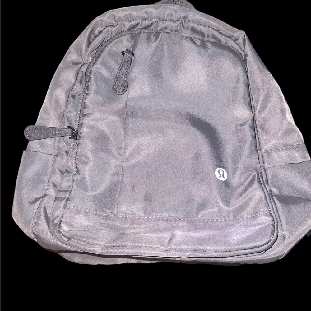 Lululemon mini back pack like new